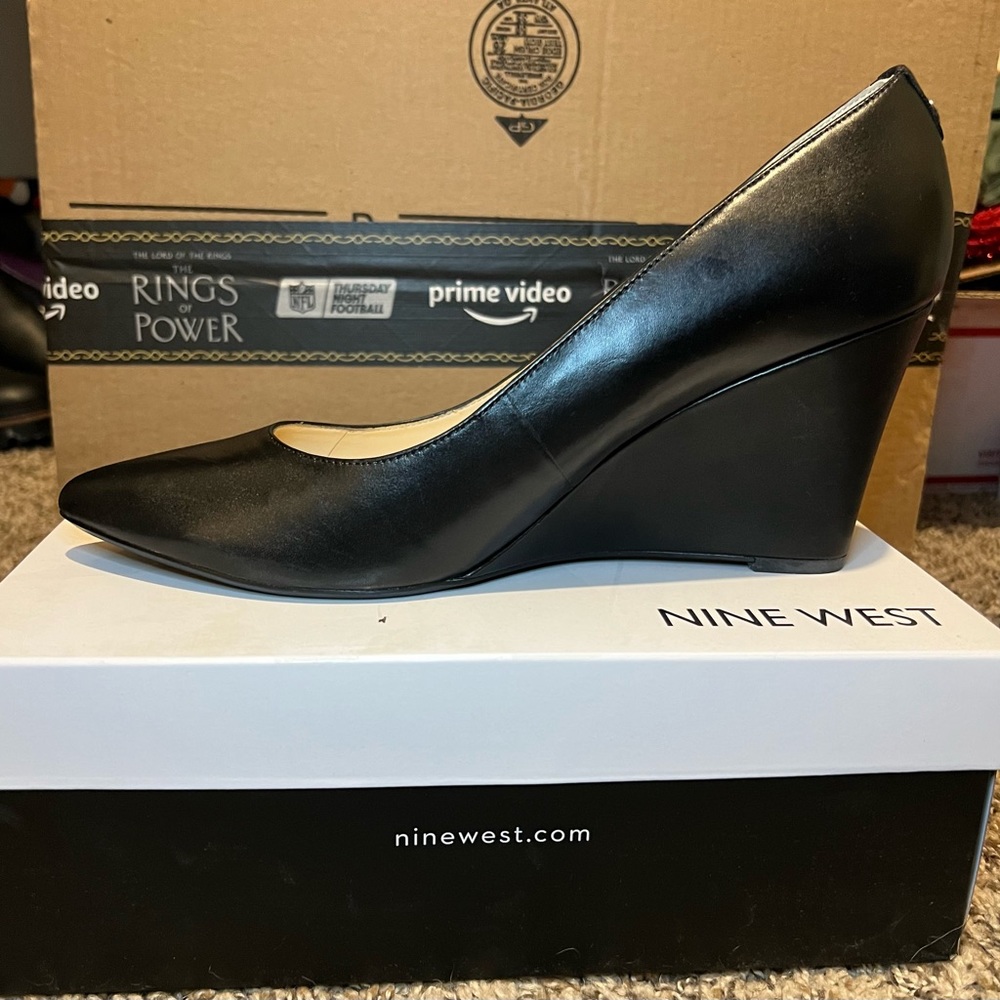 Nine West Cal 9x9 Wedge Pumps, Size 10.5, Black.  New in box, never worn.